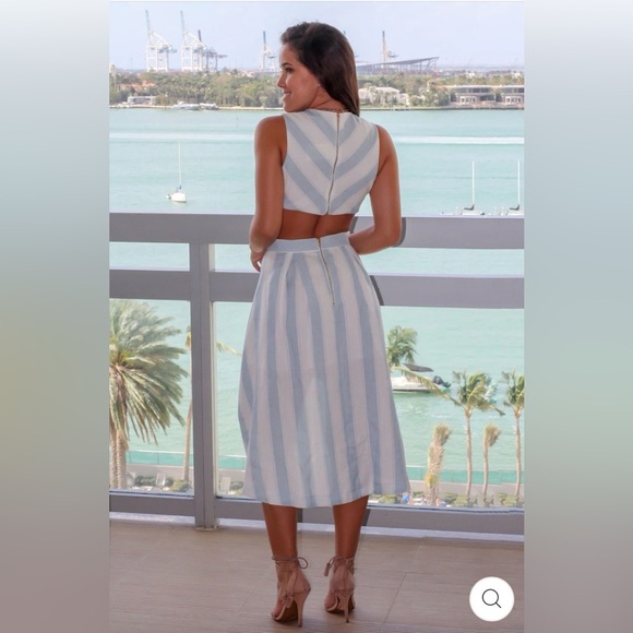 THE CLOTHING COMPANY BLUE AND WHITE STRIPED HIGH LOW DRESS - Picture 5 of 13